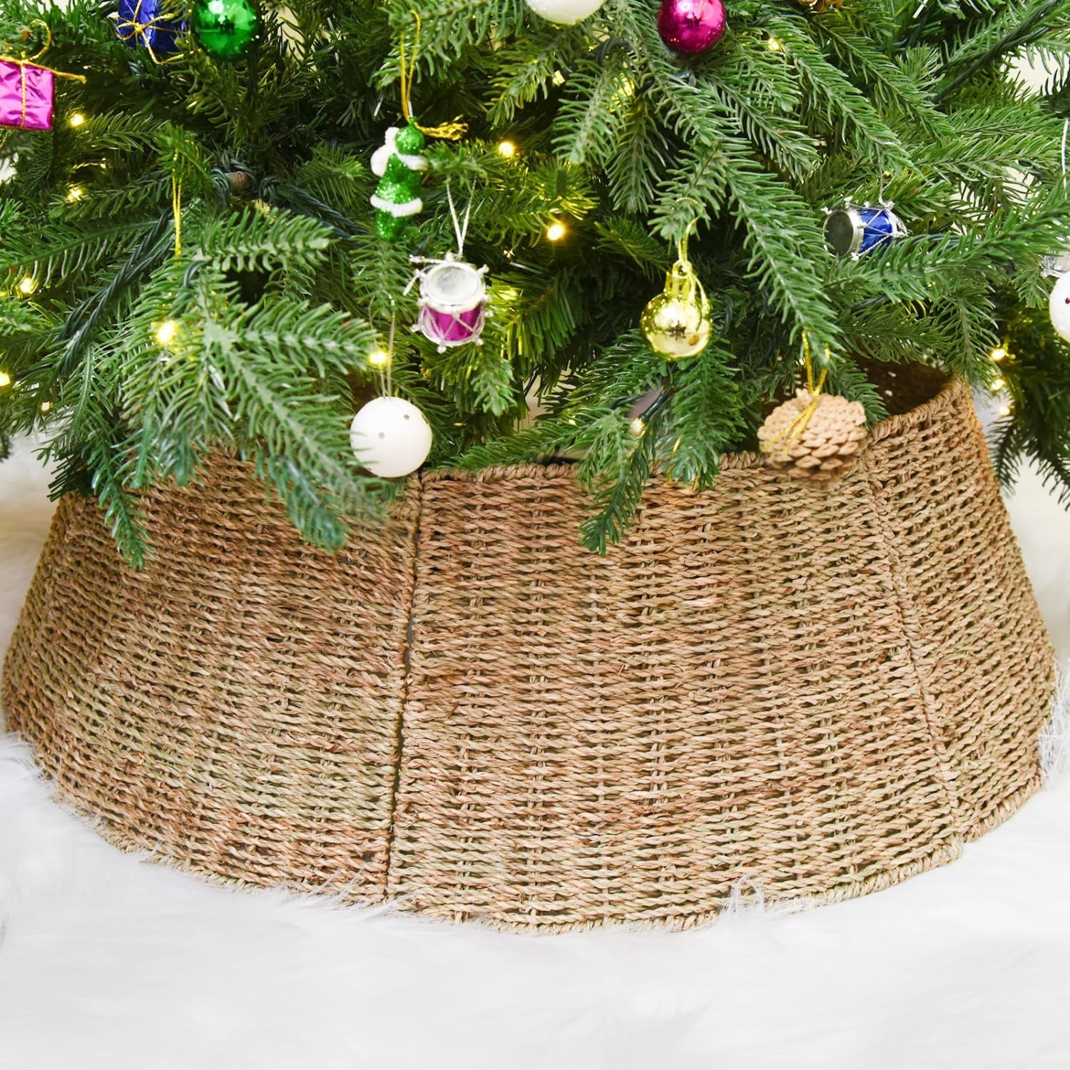Rattan Christmas Tree Collar Basket - Rustic Handcrafted Tree Ring