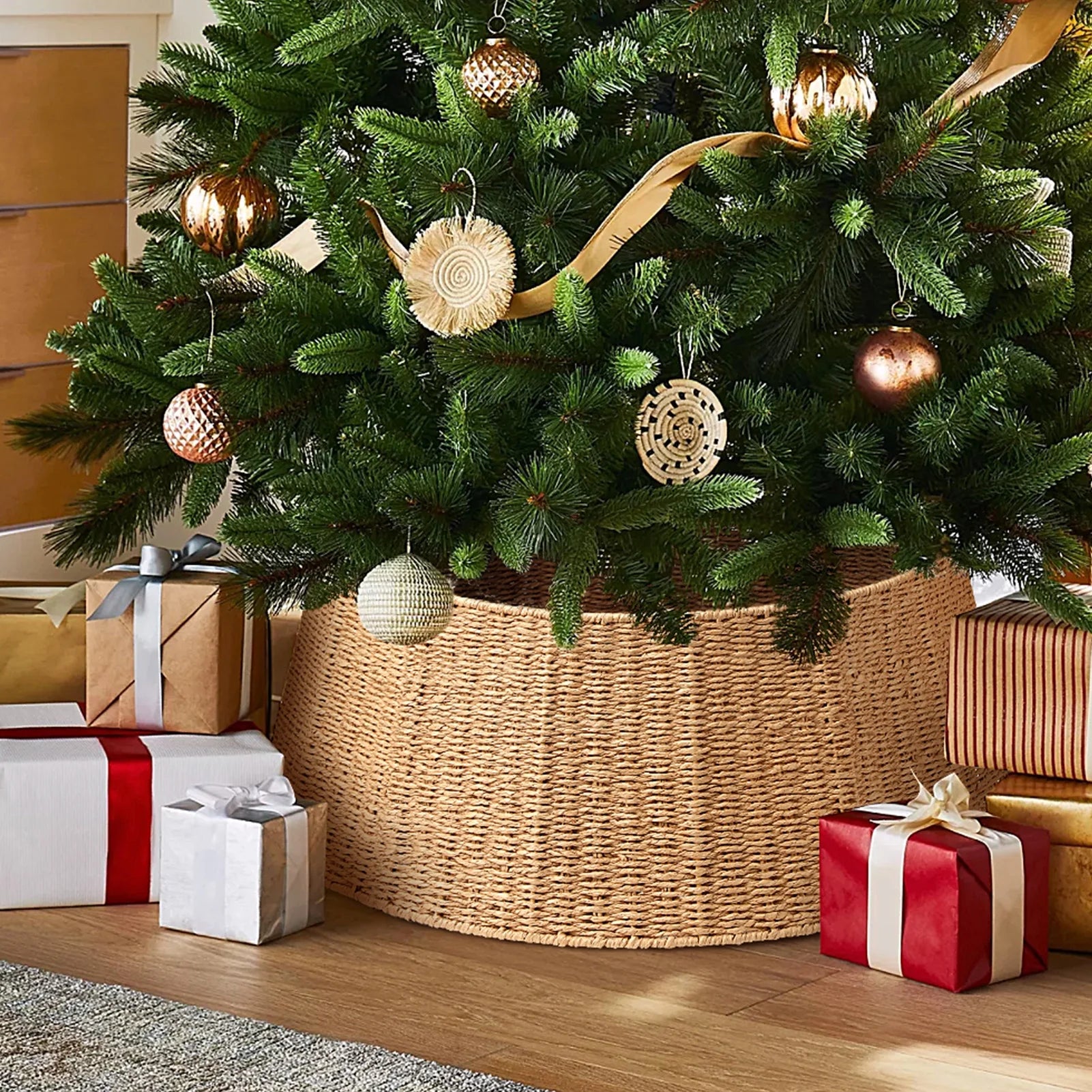 26 Inch Christmas Tree Collar, Christmas Tree Skirt Cover for Christmas Tree Decorations | Rattan (Natural)